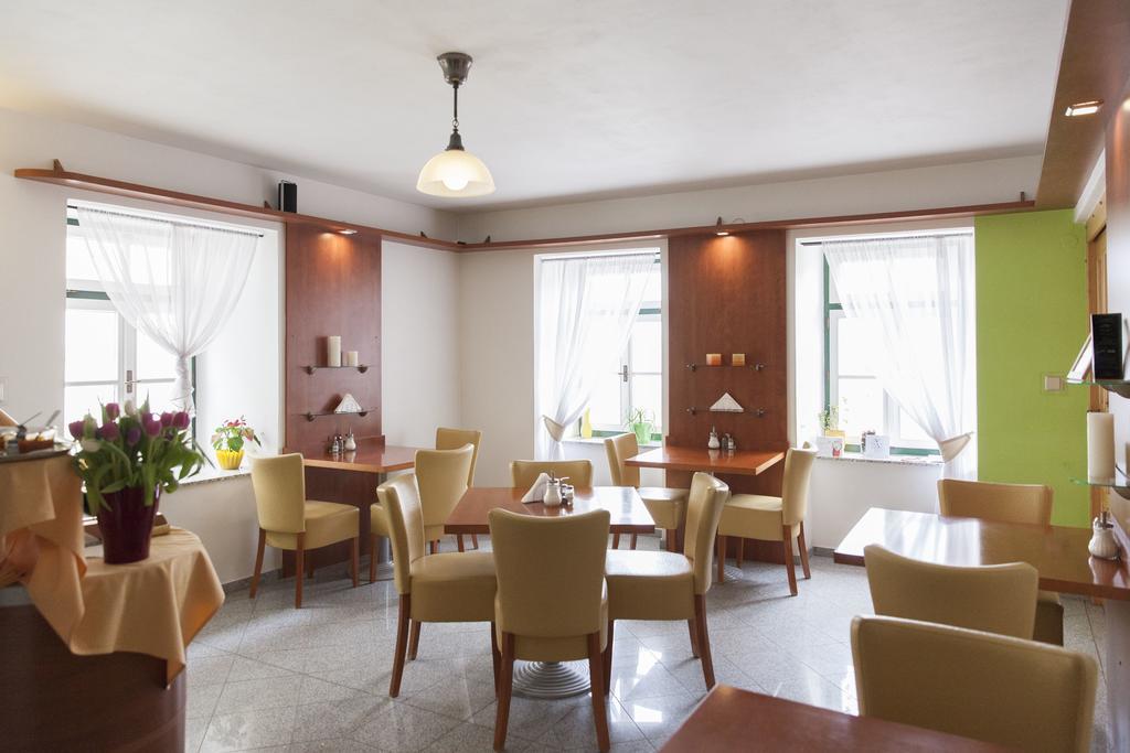 Rezidence Zvon Hotel ซนอยโม ภายนอก รูปภาพ