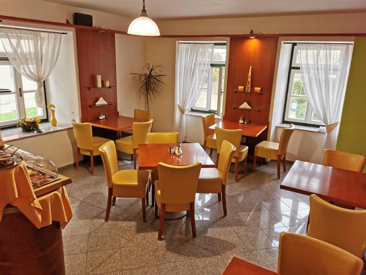 Rezidence Zvon Hotel ซนอยโม ภายนอก รูปภาพ