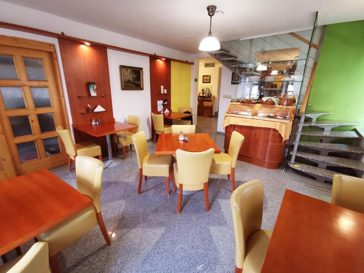 Rezidence Zvon Hotel ซนอยโม ภายนอก รูปภาพ